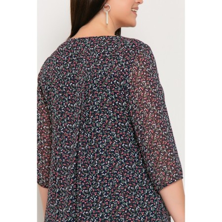 Women's dress, size 46-6