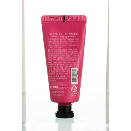 Крем для рук Daeng Gi Meo Ri Egg Planet OH MY! Hand Cream Strawberry, с ароматом клубики, 30 г-1