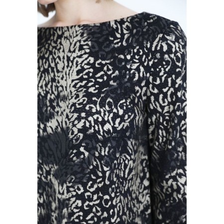 Dress with V-cutting on the back, size 42-3