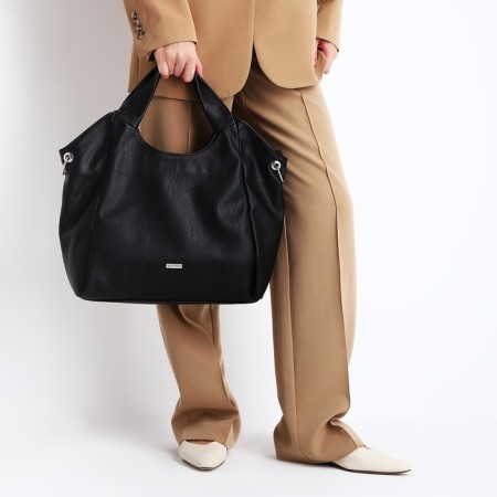 Salome bag is on lightning, the color is black-6