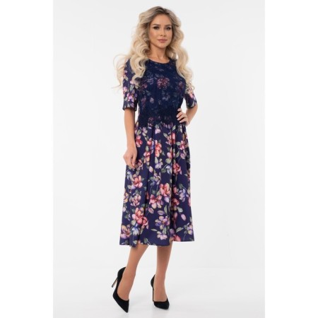 Women's dress, size 42-3