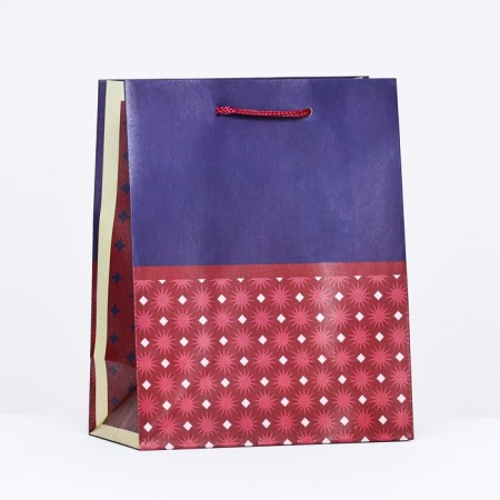 Gift package "Red peas" 18 x 22.3 x 10 cm