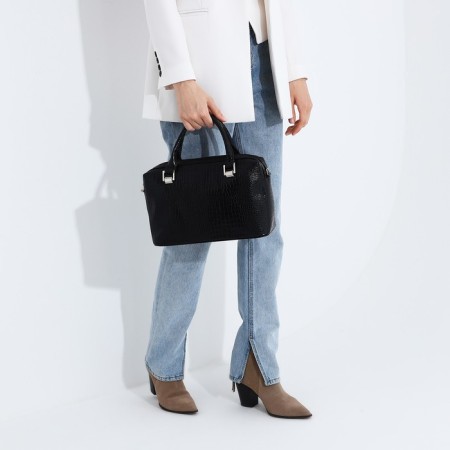 Olivi-sakvoyzh bag on lightning, a long belt, black color-7