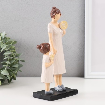 Polystone souvenir "Mom with daughter, with candy" 22.5x5x10 cm-1