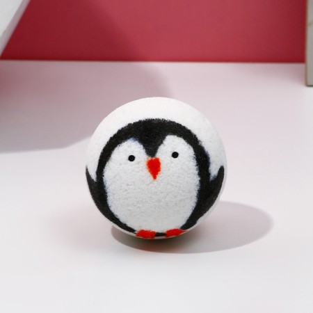 The bathtub "cute penguin", 120 g, vanilla aroma, pure happiness