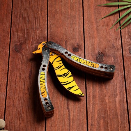 Wooden souvenir "Butterfly knife" tiger-2