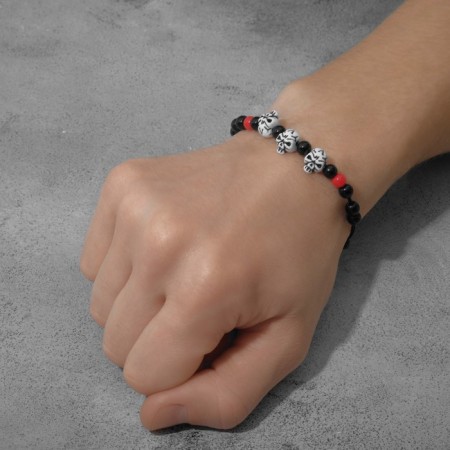 Bracelet "Skull Mini" red beads, black and white color, d = 6 cm