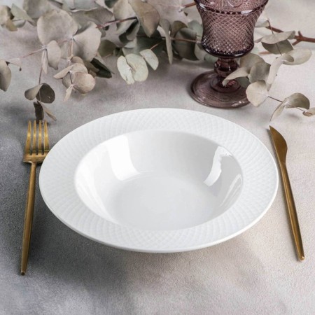 Porcelain deep porcelain Wilmax "Julia Vysotskaya", 500 ml, d = 22.5 cm, white color