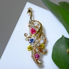 Brooch 