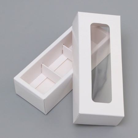 Packaging with a shell for 3 sweets, with a window, white 13x5x3.3 cm-2