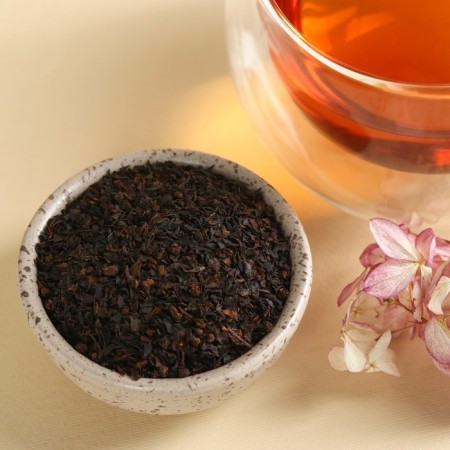Set of "love and happiness": black tea 50 g, peanuts in chocolate glaze 100 g.-1