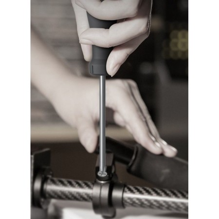 Cross screwdriver Deli, handle made of high -quality software plastic, PH2 x 150 mm-3