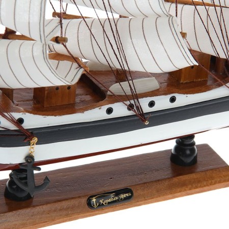 The ship souvenir medium "Pillad", white sides, white sails, 45x9x41 cm-9