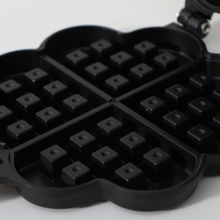 The frying pan is a double shade “Vienna waffles”, D = 14 cm, plastic pen, black color-2