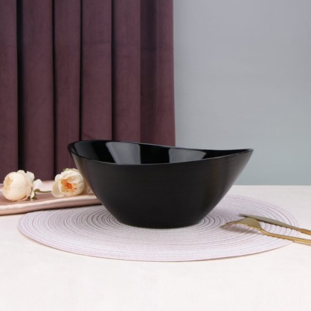 Arya Home Ellipse salad, black color