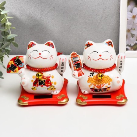 Pendulum Ceramics "Mani-Neko with a sweat" MIX 11x10x9.5 cm