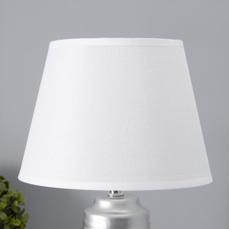 Table lamp "Luck" 1he14 40W white 22x22x39cm-4