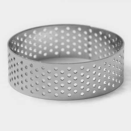 The form perforated for baking is the “Circle”, d = 6 cm, the color is silver-3