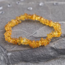 Amber Bracelet Processed crumbs, honey color, d = 6 cm