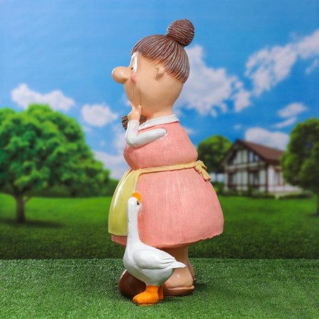 Garden figure "Grandmother with wheat" 24x30x60cm-1