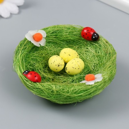 Easter decor "Three eggs in a nest" 10x10x3 cm