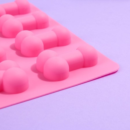 Form for ice and chocolate “Everything is incredible”, silicone, 18.5 x 14.2 x 1.6 cm, pink color 18+-4