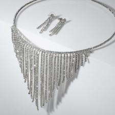 Set 2 objects: earrings, necklace 