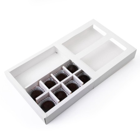 Folding box under 8 sweets + chocolate, white, 17.7 x 17.8 x 3.8 cm-2