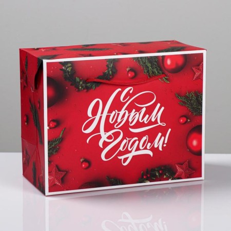 Package - Korobok "Happiness in the New Year!", 23 x18 x11 cm, New Year-1