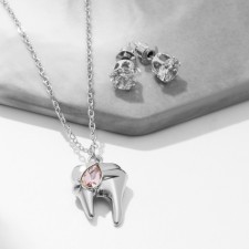 Set 2 objects: earrings, pendant 