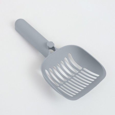 The toilet is closed with the upper hole, a scoop, a coal filter of 40 x 56 x 40 cm,-13