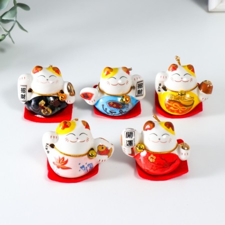 Souvenir Ceramics "Mani -Neko - pleasure" 4.5x3.8x4.6 cm set of 5 pcs