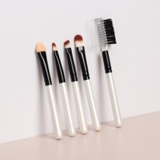 A set of makeup brushes, 5 items, PVC chech, white color