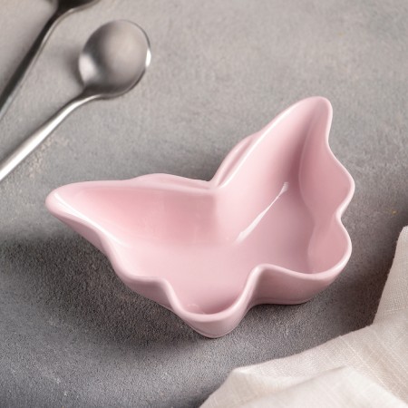 Ceramic "Butterfly" dish, 11 × 7.5 × 3 cm, pink color