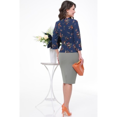 Women's costume "aristocrat", size 52-4