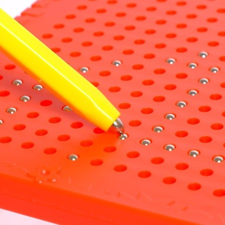 The training tablet "Magnetic drawing", the color is red, 375 holes-5