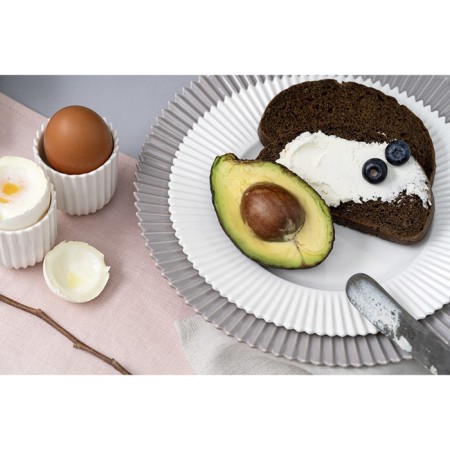 A set of two white plates from the Edge collection, 26 cm-2