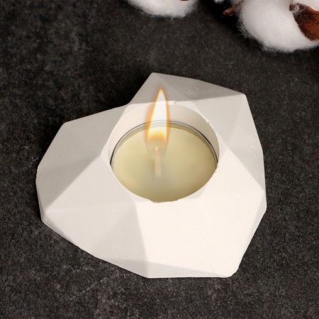 Summary "Polygonal Heart" 8x8x2 cm, white