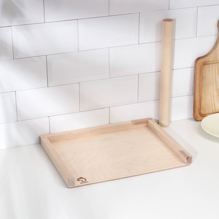 Dumpling board with sides+ Rand sling, board 38x30, slop 36x3.5 cm
