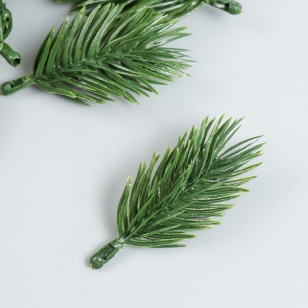 Decor for creativity "spruce branch" green 6 cm