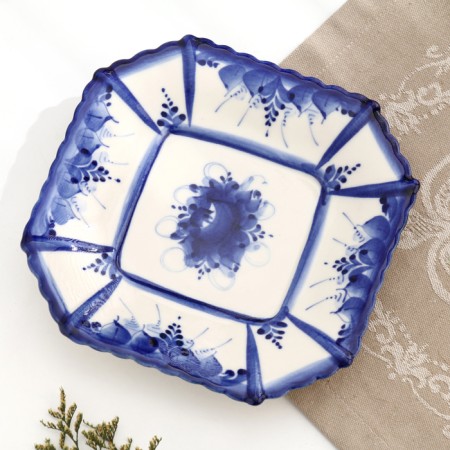 Large pies, gzhel, porcelain, d = 17 cm-1