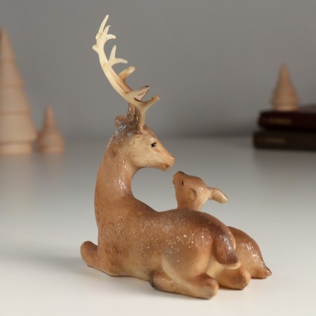 Polystone souvenir "Deer with a deer" 10.5x6x12.5 cm-2