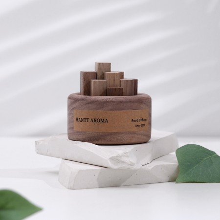 Set of wooden diffuser "Hantt Aroma", green tea, with 10 ml essential oil, in a box-1