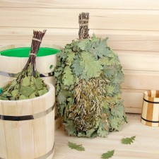 Broke for the bath oak, 55 cm with wormwood