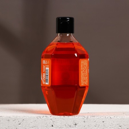 Shower gel “Real Man”, 300 ml, the aroma of men's perfume, Hard Line-2