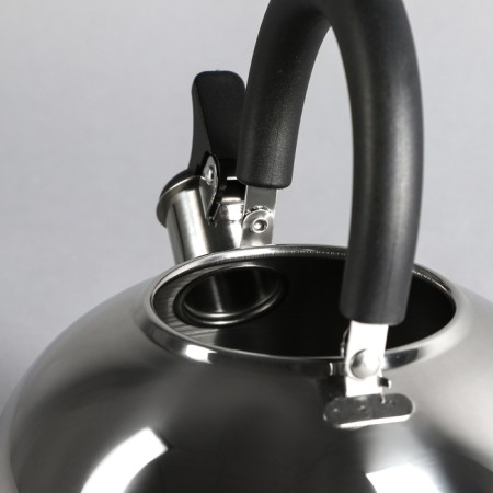 A stainless steel kettle with a whistle, 2.5 liters-2