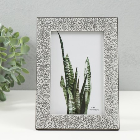 Photo frame plastic 10x15 cm "Krakelyur. Black on white" 13.5x18.7 cm