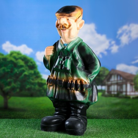 Garden figure "Hunter Petrovich" 30x46x82cm-1