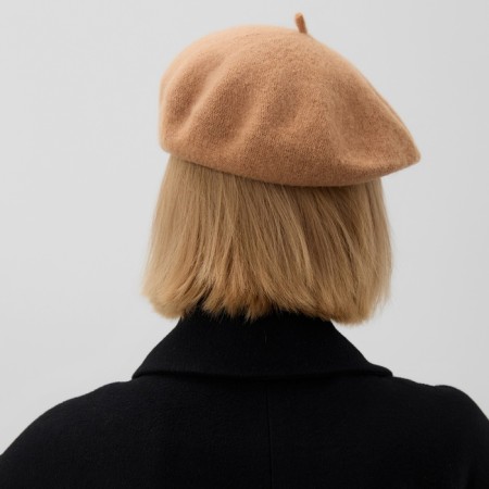 Takes female minku, beige color, rr 54-56-3