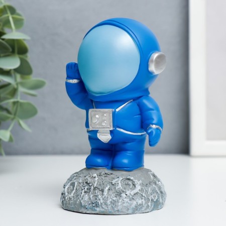 Souvenir Polystone "Astronaut on the Moon" bright blue 11.5x6.5x6.5 cm-4